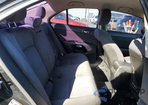 2010 Suzuki Kizashi Se z USA, uszkodzony, nr VIN JS2RE9A3XA6100732